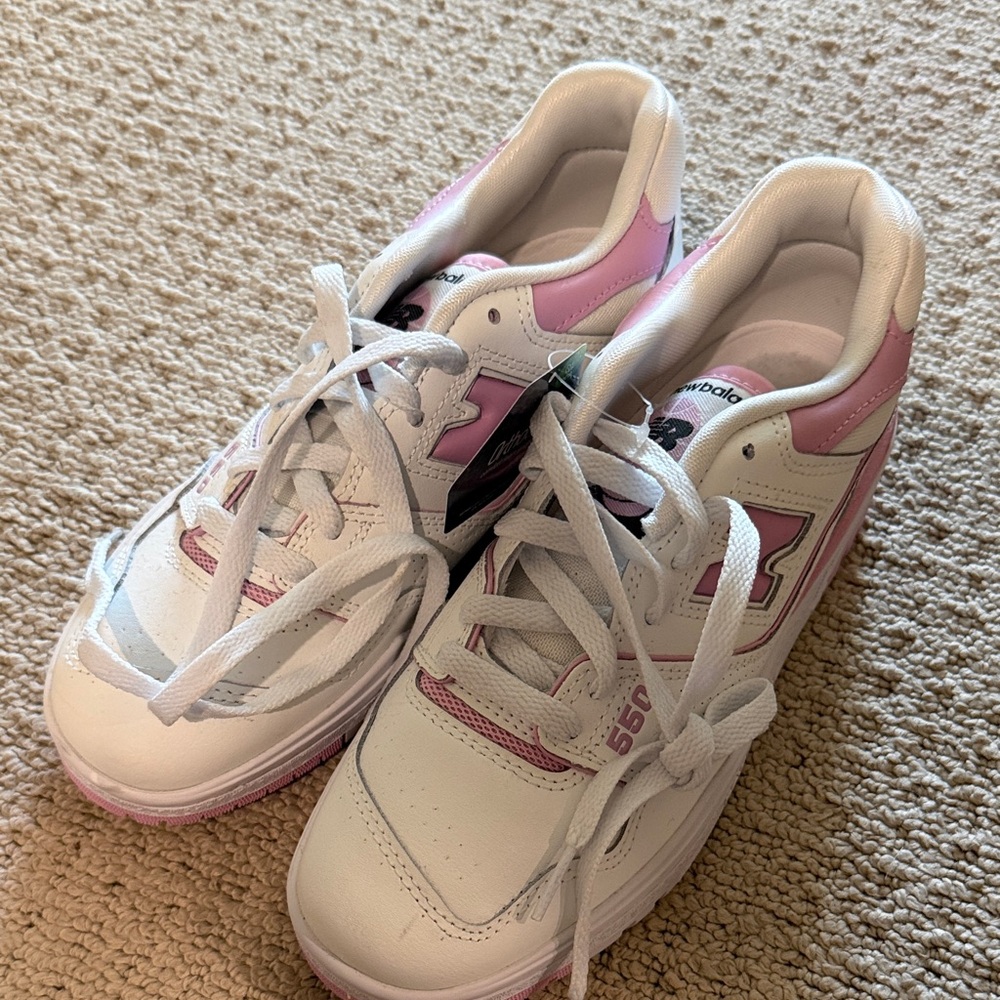 Women's New Balnce 550 White and Pink Sneakers